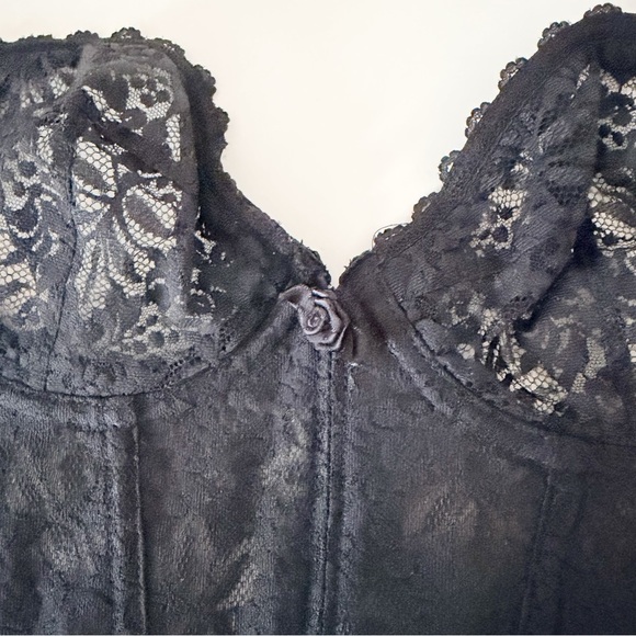 Vintage Frederick's of Hollywood Black Lace Corset with Boning, Rosette - Picture 5 of 13